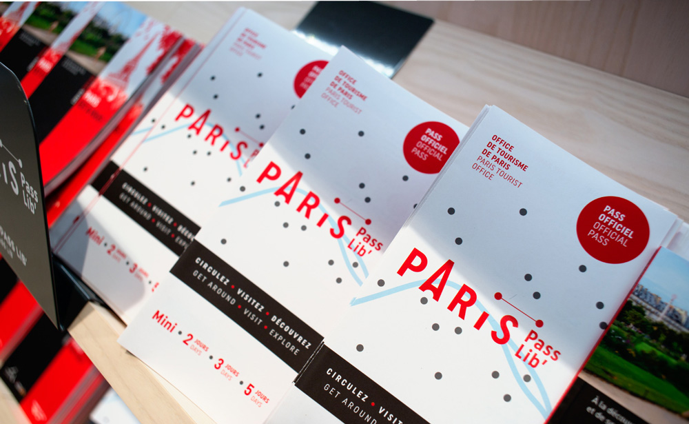 Paris 宣傳冊(cè)